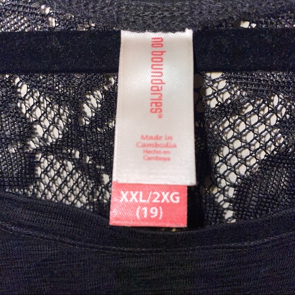 No Boundaries XXL Lace Back Black Long Sleeve - Picture 3 of 9